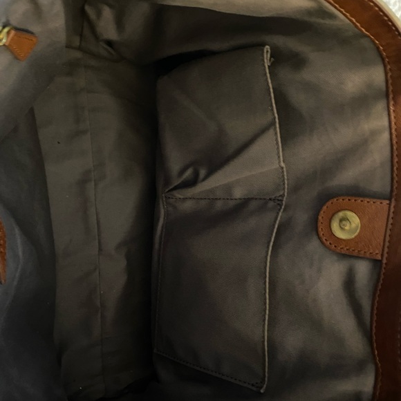 Fossil  Extendable Leather Tote - Picture 6 of 7